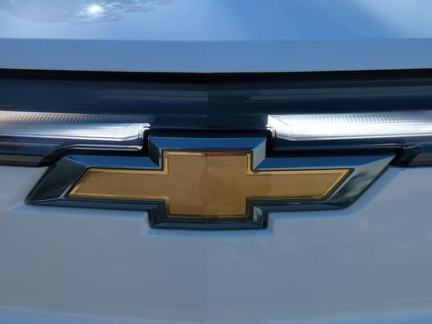 Used 2026 Chevrolet Silverado EV LT image 8