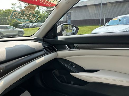 Used 2020 Honda Accord Touring image 22