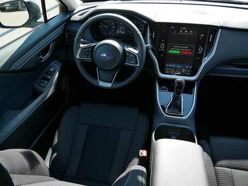 Certified 2025 Subaru Outback Premium image 9