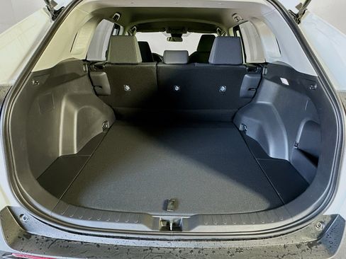 Used 2025 Toyota RAV4 LE image 28