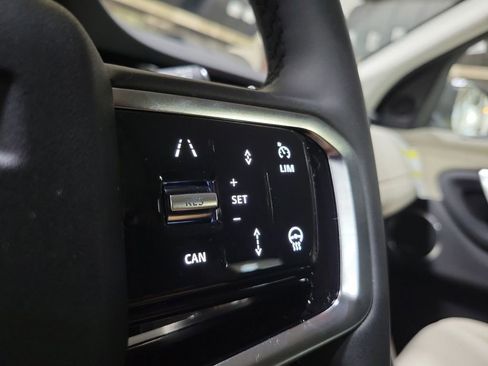 New 2025 Land Rover Discovery Sport S image 16