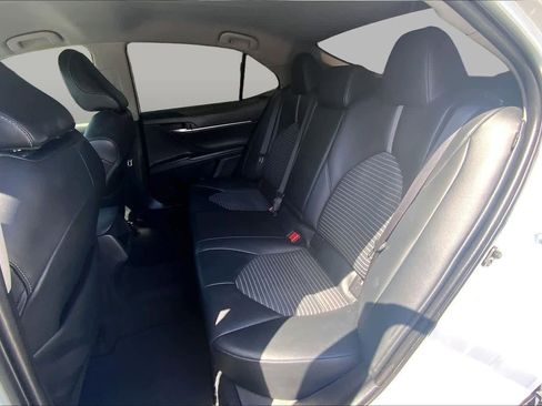 Used 2021 Toyota Camry SE image 20