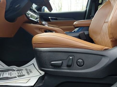 Used 2023 Kia Telluride EX X-Line image 13