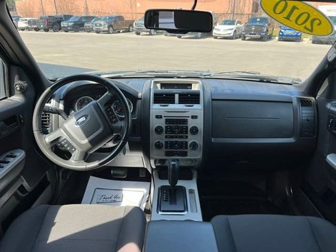 Used 2010 Ford Escape XLT image 15