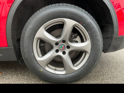Used 2021 Alfa Romeo Stelvio Sprint w/ Cold Weather Package AWD/4WD image 15