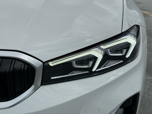 Certified 2023 BMW 330i Sedan w/ Convenience Package RWD image 30