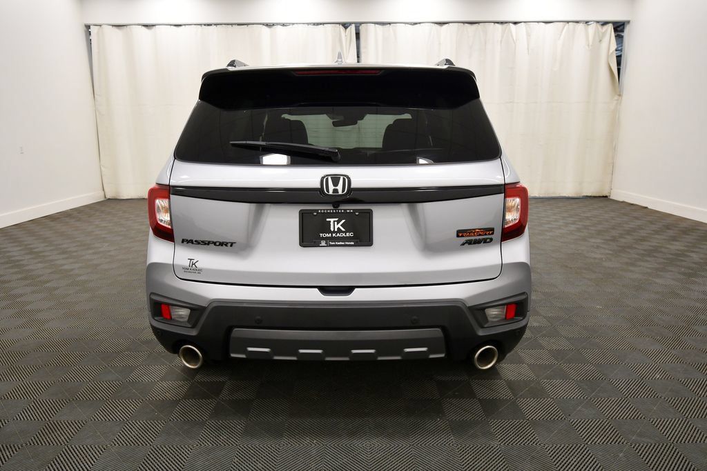 Certified 2024 Honda Passport TrailSport image 6