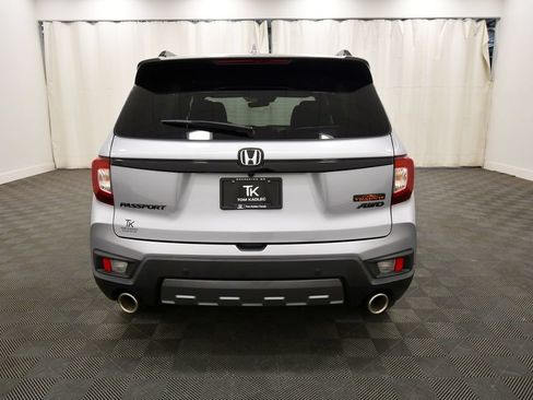 Certified 2024 Honda Passport TrailSport image 6