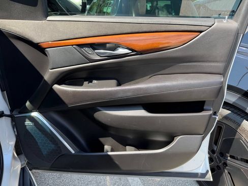 Used 2019 Cadillac Escalade ESV Premium Luxury AWD/4WD image 40