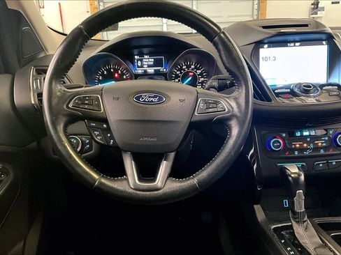 Used 2017 Ford Escape Titanium image 6