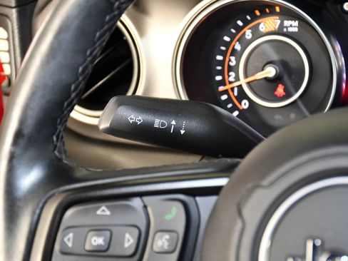 Used 2020 Jeep Wrangler Sport AWD/4WD image 15