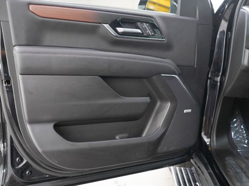 Used 2025 GMC Yukon XL Denali w/ Sun & Power Step Package AWD/4WD image 20