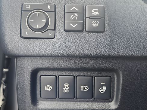 Certified 2023 Lexus GX 460 Luxury w/ Accessory Package AWD/4WD image 29
