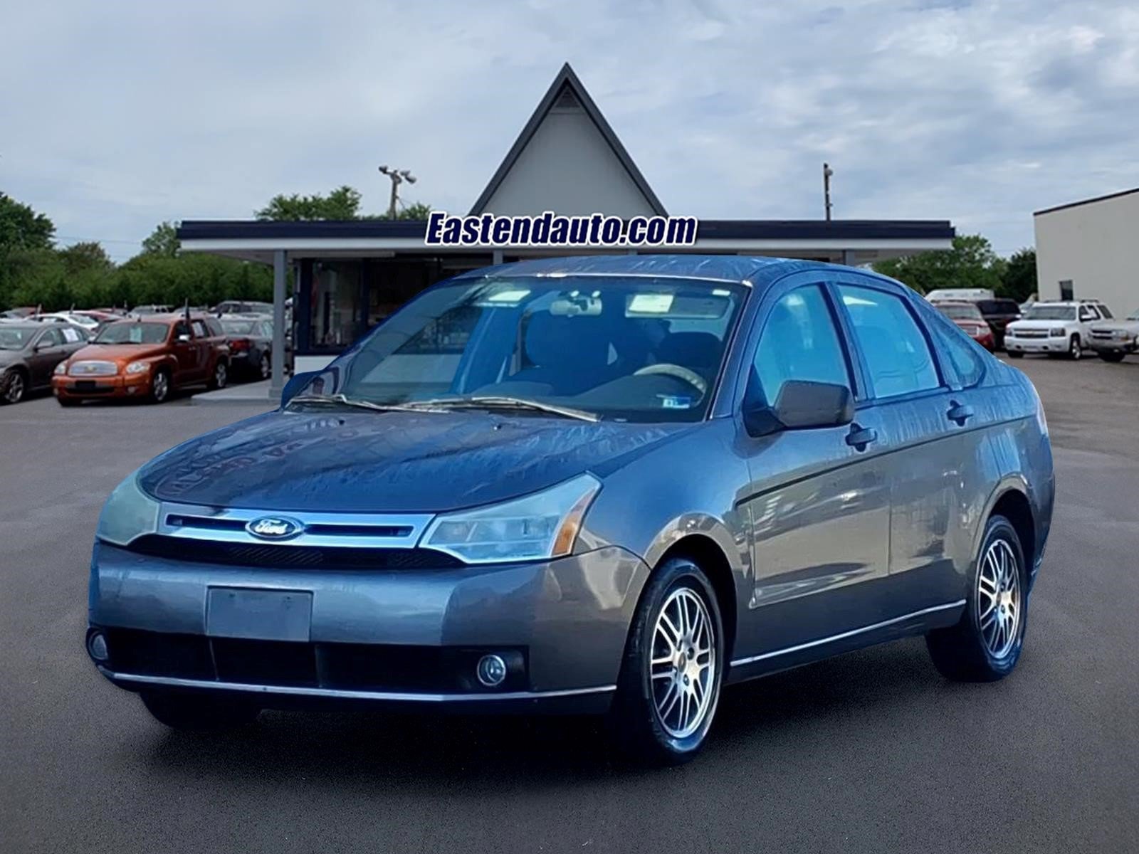 Used 2011 Ford Focus SE w/ Sedan SE Appearance Pkg FWD image 1