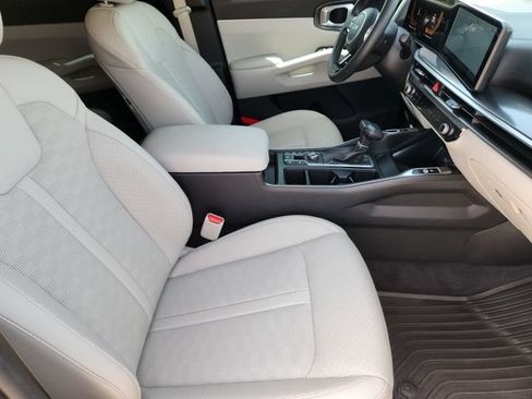 Used 2025 Kia Sorento EX FWD image 14