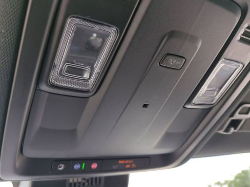 Used 2025 Chevrolet Tahoe LS AWD/4WD image 22