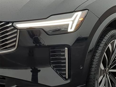 Used 2026 Volvo XC90 B6 Plus w/ Protection Package Premier image 10