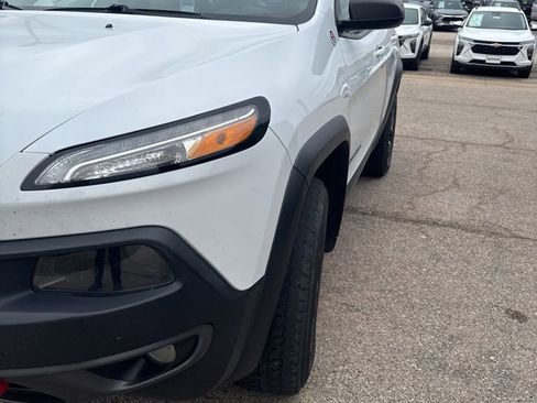 Used 2014 Jeep Cherokee Trailhawk w/ Comfort/Convenience Group image 3