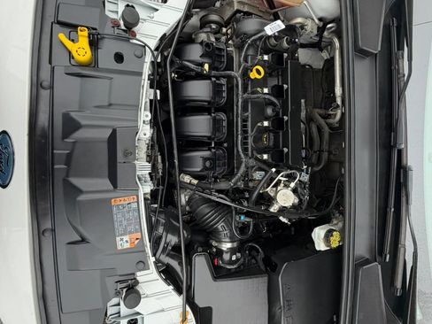 Used 2018 Ford Focus SE FWD image 23