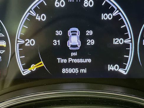 Used 2019 Jeep Grand Cherokee Altitude image 19