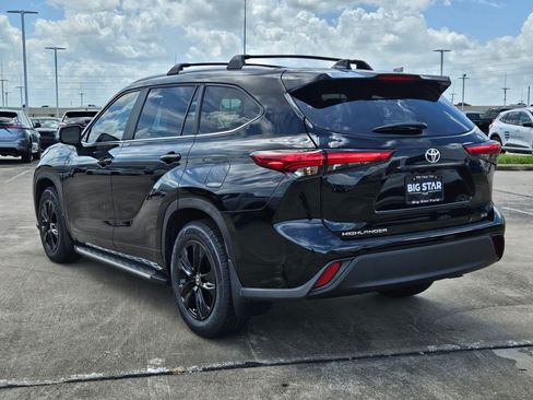 Used 2023 Toyota Highlander XLE FWD image 7