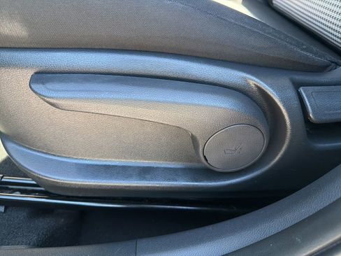 Used 2022 Hyundai Kona SE w/ Cargo Package image 23