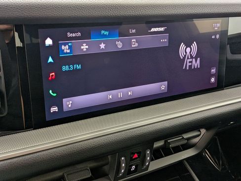 Certified 2025 Porsche Cayenne AWD/4WD image 17
