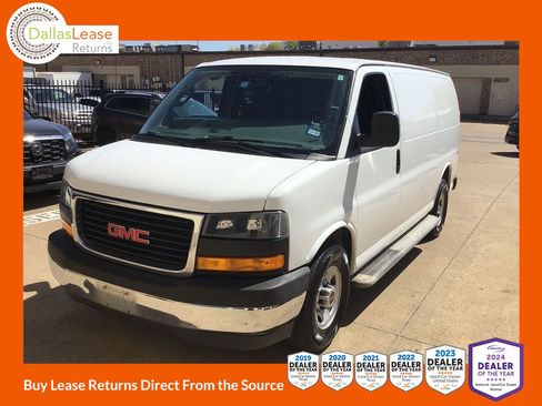 Used 2018 GMC Savana 2500 w/ Driver Convenience Package image 1
