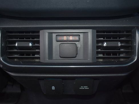 Used 2022 Ford F150 Lariat w/ Equipment Group 502A High image 45