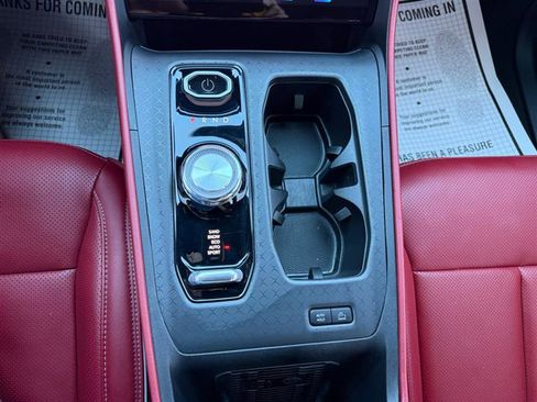 Used 2024 Jeep Wagoneer Launch Edition image 32