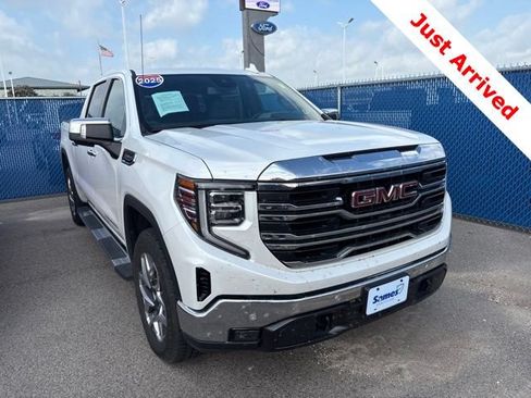 Used 2025 GMC Sierra 1500 SLT w/ SLT Premium Package AWD/4WD image 7