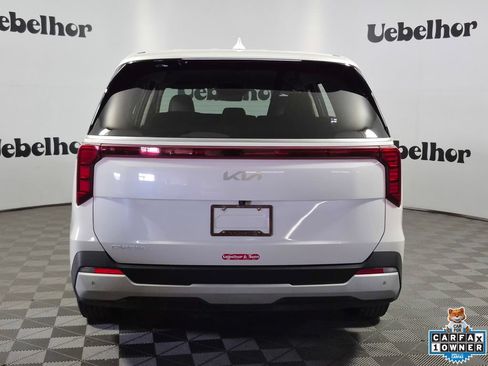 Used 2025 Kia Carnival FWD image 6
