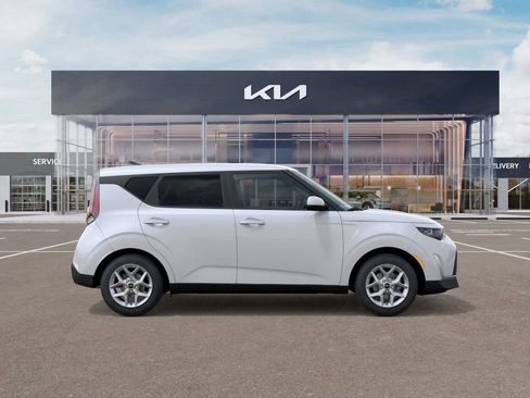 New 2025 Kia Soul LX image 8