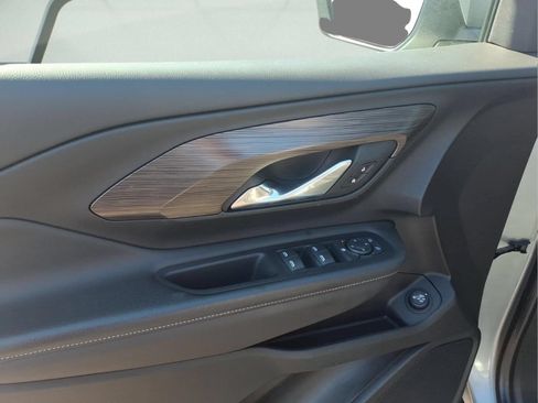 Certified 2023 GMC Terrain SLE w/ Driver Convenience Package FWD image 9