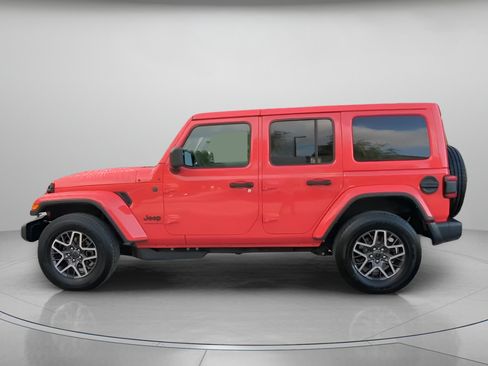 Used 2026 Jeep Wrangler Unlimited Sahara AWD/4WD image 18