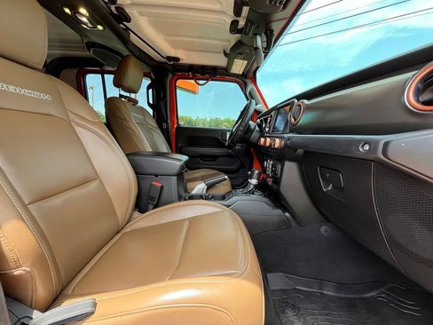 Used 2020 Jeep Gladiator Rubicon AWD/4WD image 34