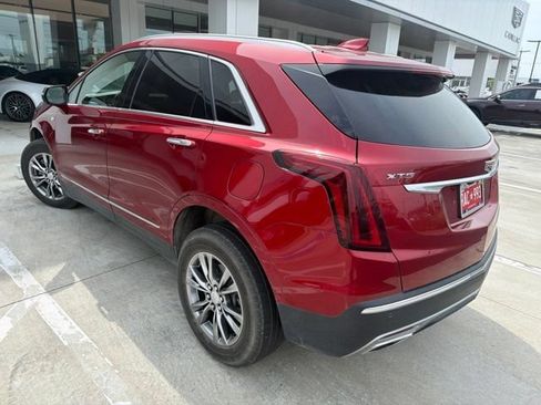 Used 2021 Cadillac XT5 Premium Luxury FWD image 7