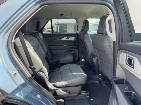 New 2026 Ford Explorer Active w/ Active Comfort Package image 5