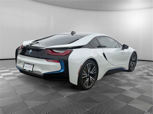 Used 2016 BMW i8 image 5