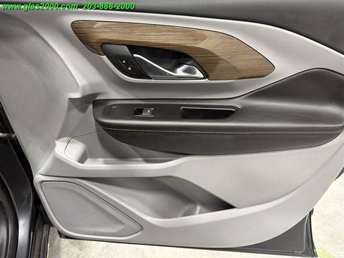 Used 2019 GMC Terrain SLE w/ Driver Convenience Package image 29