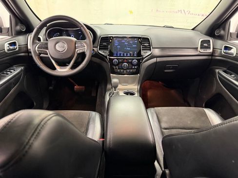 Used 2019 Jeep Grand Cherokee Altitude AWD/4WD image 32