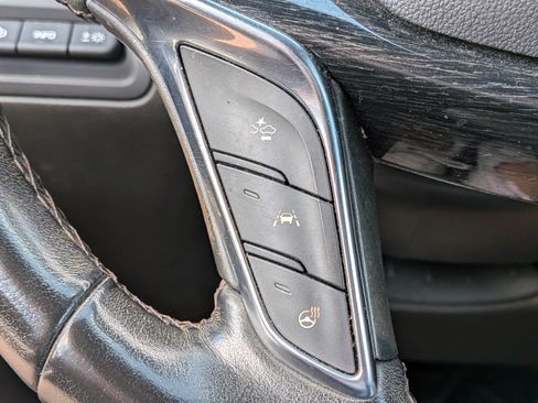 Used 2022 Cadillac XT5 Premium Luxury w/ Technology Package FWD image 25