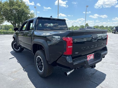 Used 2026 Toyota Tacoma TRD Off-Road AWD/4WD image 6