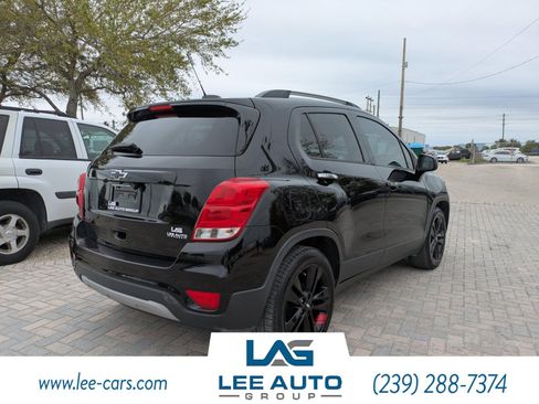Used 2020 Chevrolet Trax LT w/ Redline Edition image 3