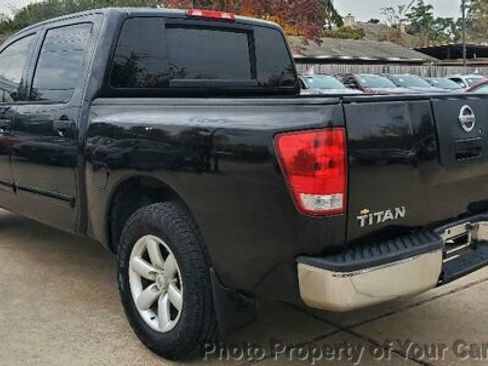 Used 2010 Nissan Titan SE image 8