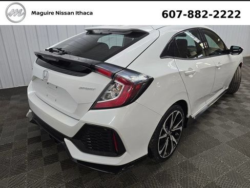 Used 2017 Honda Civic Sport image 11