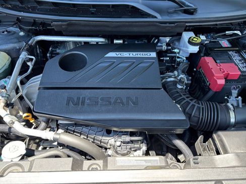 Used 2025 Nissan Rogue SV FWD image 34