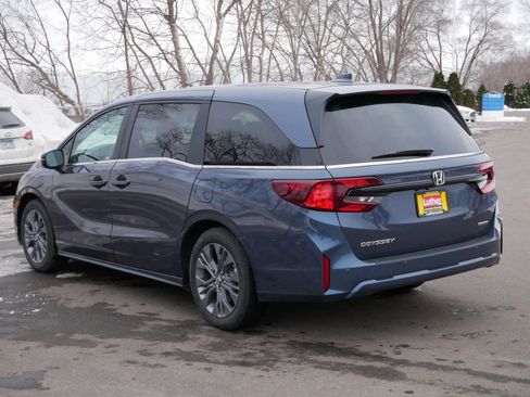 Certified 2026 Honda Odyssey Touring image 5