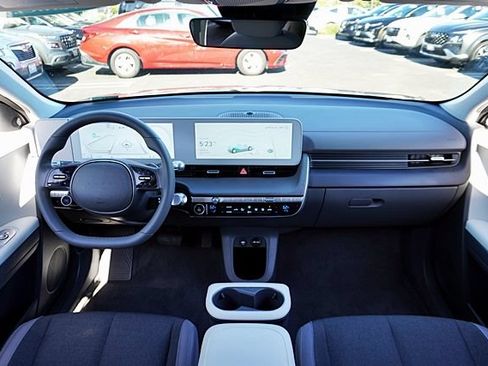 Certified 2024 Hyundai Ioniq 5 SEL RWD image 18