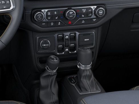 New 2026 Jeep Wrangler Unlimited Sahara AWD/4WD image 26